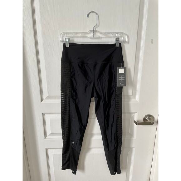 NUX In The Middle Crop Leggings Black Small - Picture 8 of 12